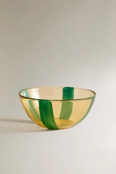 Стеклянная миска в полоску