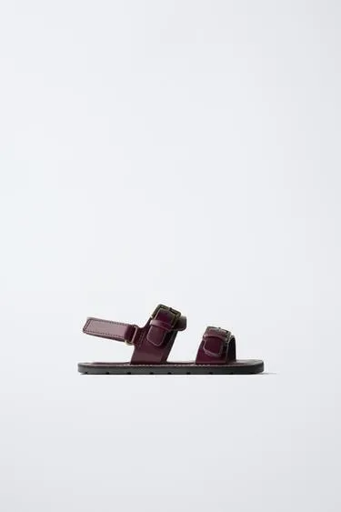 Кожаные сандалии