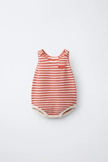 Вязаный комбинезон в полоску с вышивкой рыбки- Заказать в России