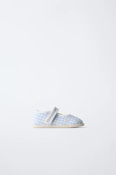 Туфли мэри-джейн с цветочной вышивкой