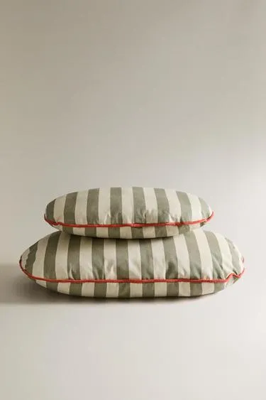 Овальная подушка для домашних животных в полоску- Заказать в России