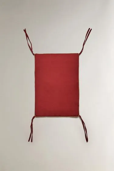 Прокладка на спинку скамьи с контрастной отделкой- Заказать в России