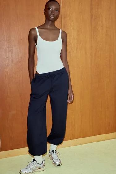 Контрастные кроссовки- Заказать в России