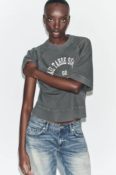 Толстовка с надписью