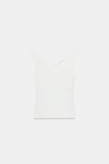 Футболка с открытыми плечами