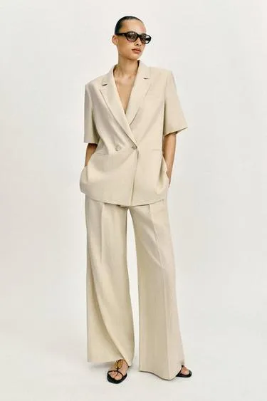 Двубортный блейзер из смесового льна с короткими рукавами- Заказать в России