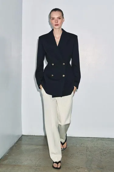 Приталенный блейзер с пуговицами — Zw Collection- Заказать в России