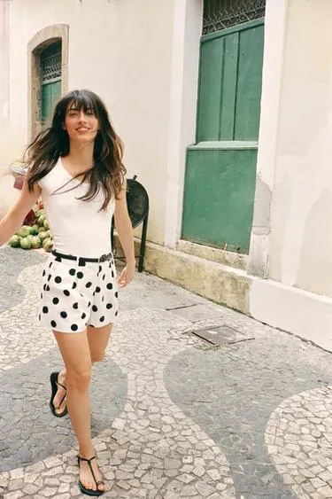 Шорты-бермуды с высокой посадкой и ремнем- Заказать в России