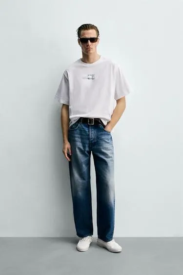 Футболка Boxy Fit с нашивками