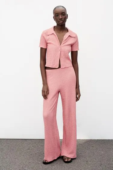 Укороченный жакет из рельефной ткани