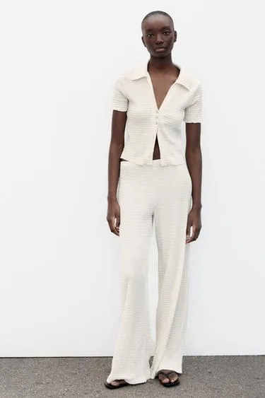 Укороченный жакет из рельефной ткани- Заказать в России