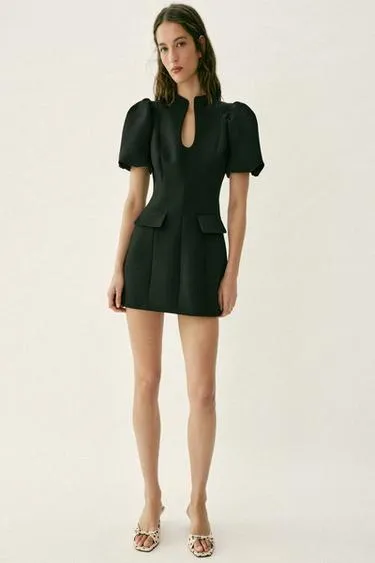 Платье с короткими накалившимися рукавами- Заказать в России