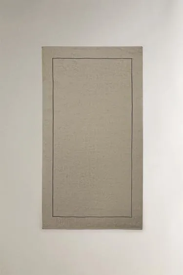 Пляжное полотенце с простой отделкой- Заказать в России