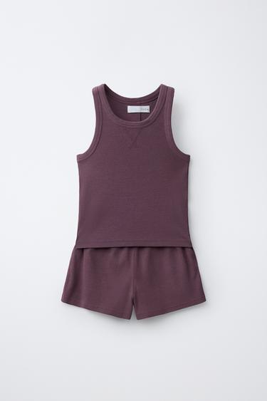 Комплект из рубчатой футболки-борцовки и шортов