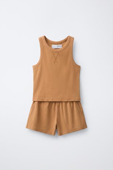 Zara Комплект из футболки-борцовки и шортов в рубчик с эффектом потертости