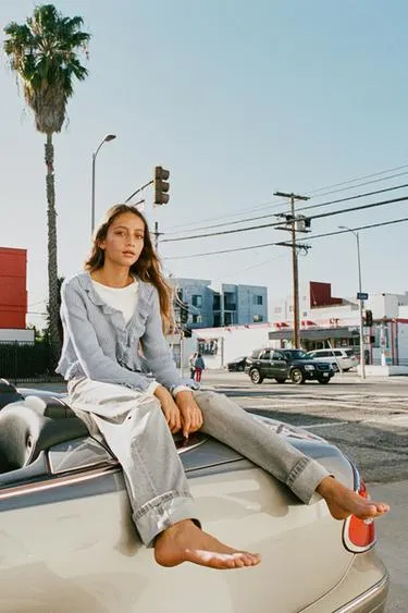 Джинсы Wide Leg с заклепками- Заказать в России