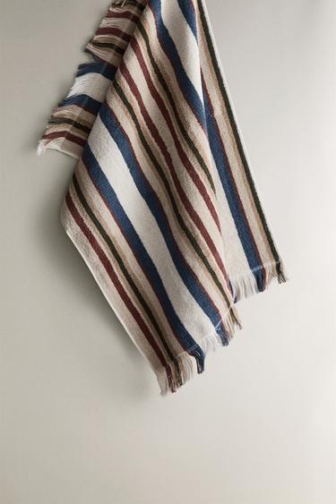 Zara Полосатое полотенце из махрового хлопка купить с доставкой.