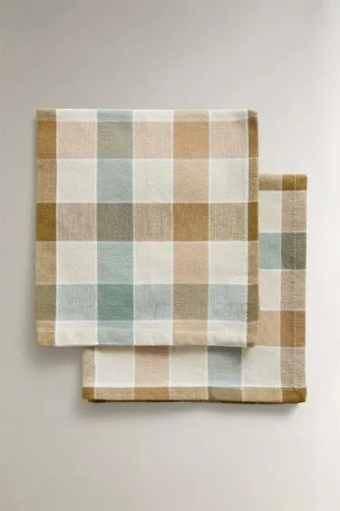 Набор салфеток с клетчатым узором из окрашенной нити (набор из 2)- Заказать в России