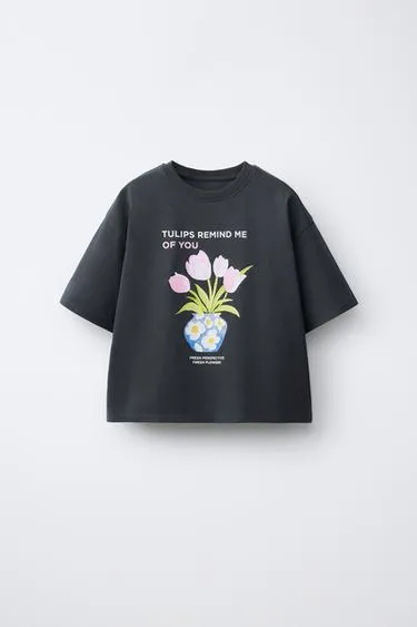 Футболка с цветочным принтом