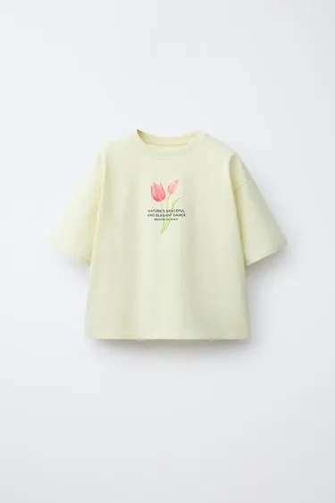 Футболка с цветочным принтом