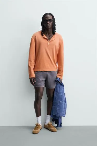 Футболка Relaxed Fit с воротником на пуговицах