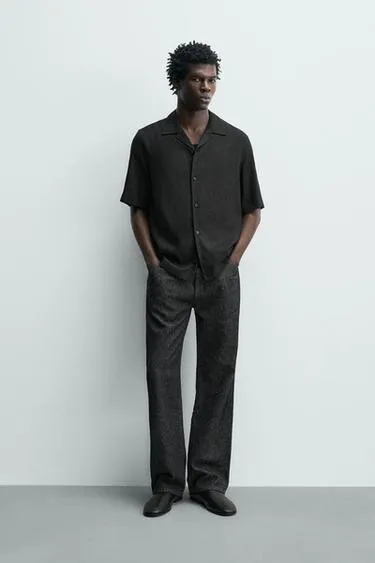 Рубашка струящегося покроя из рельефной ткани