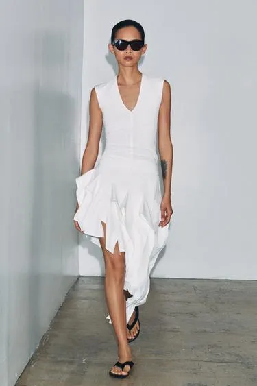 Футболка в рубчик с V-образным вырезом- Заказать в России