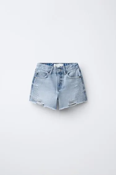 Джинсовые шорты со стразами и разрезами