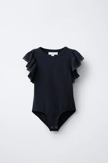 Боди с воланом и заклепками из модала- Заказать в России