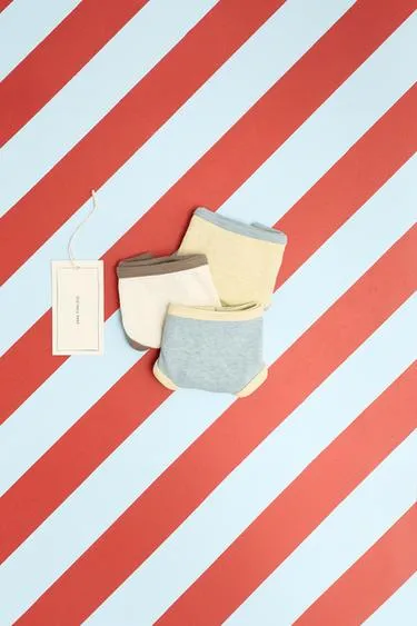 Zara «Timeless» - набор из трех трусов с контрастными кромками- Заказать в России