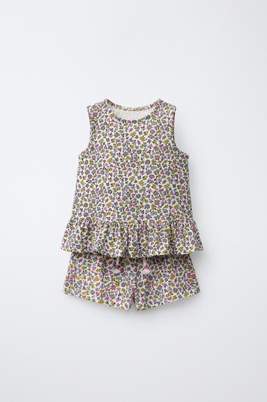 Zara Комплект из футболки и шортов с цветочным принтом купить с доставкой.