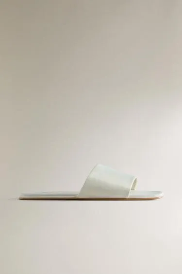 Туфли на шпильке из атласа