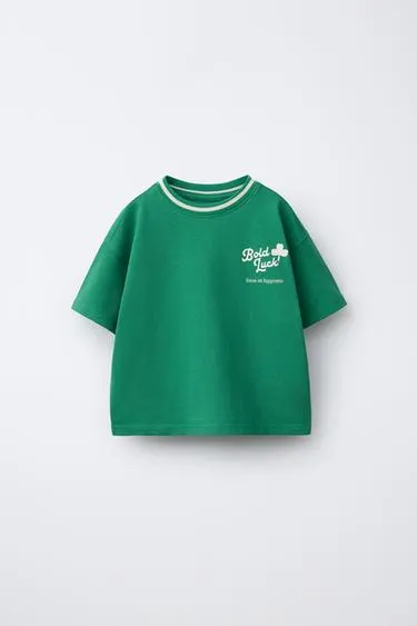 Футболка с надписью и трилистником- Заказать в России