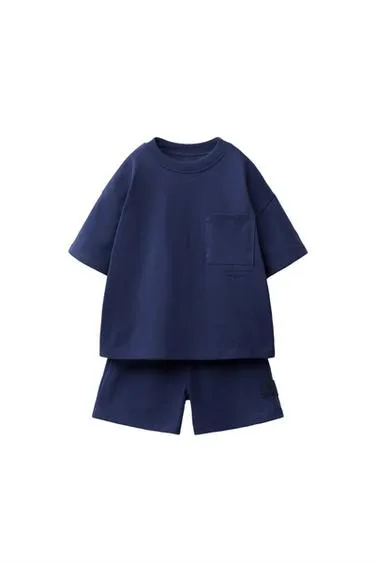 Однотонные джоггеры из футболки и бермудов