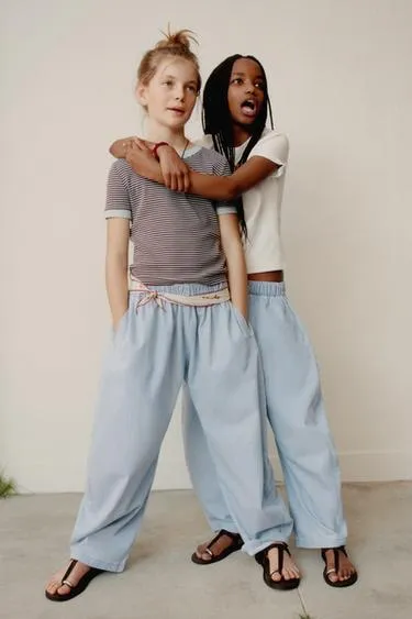 Джинсы баллон свободного кроя