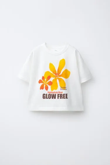 Футболка с цветочным принтом