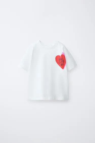 Футболка с рельефным принтом