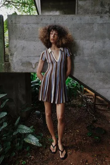 Полосатое платье с воротником поло- Заказать в России