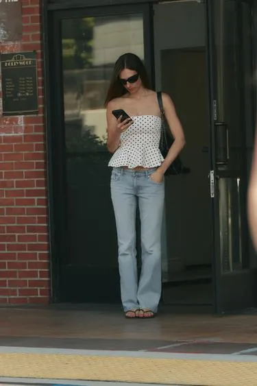 Zara Топ с баской и открытыми плечами в горошек