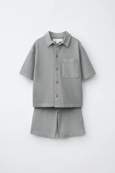 Комплект из рубашки и шортов-бермудов, окрашенный в готовом виде- Заказать в России