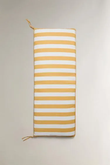 Прямоугольная подушка для сиденья со стразами