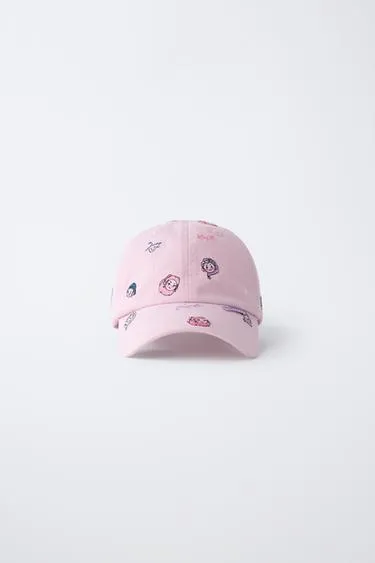 Бейсболка с вышивкой «Kpop Demon Hunters» © Netflix- Заказать в России