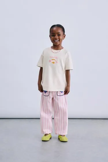 Футболка с вышитой рыбой