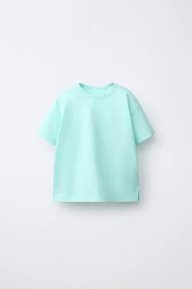 Однотонная футболка