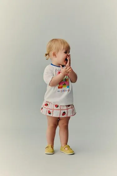 Трусы-юбка с вышивкой в виде клубники Casa Lawa X Zara Kids- Заказать в России