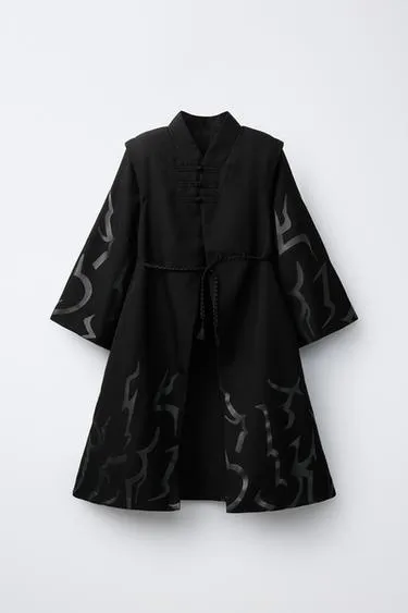 Накидка «Kpop Demon Hunters» © Netflix