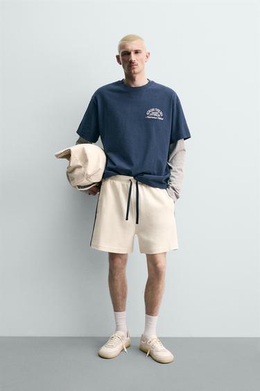 Zara Шорты-джоггеры с контрастными полосами купить с доставкой.
