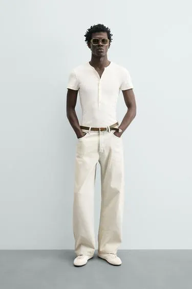 Футболка в рубчик с воротником на пуговицах- Заказать в России