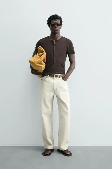 Футболка слим фит с круглым вырезом- Заказать в России