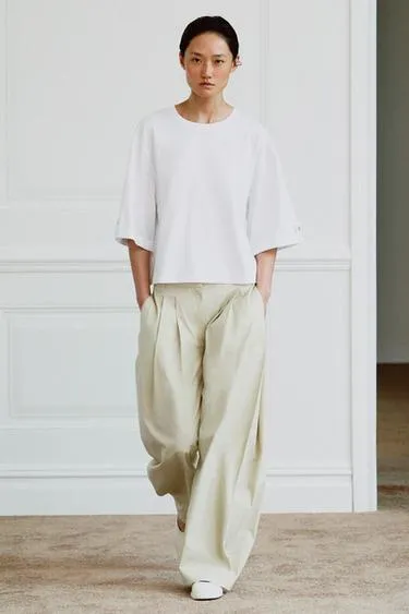 Асимметричная футболка с пуговицей- Заказать в России